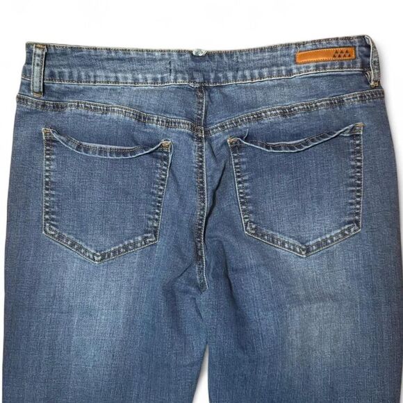 Dollhouse Juniors's Sasha mid rise Blue Bootcut Jeans - Picture 4 of 7